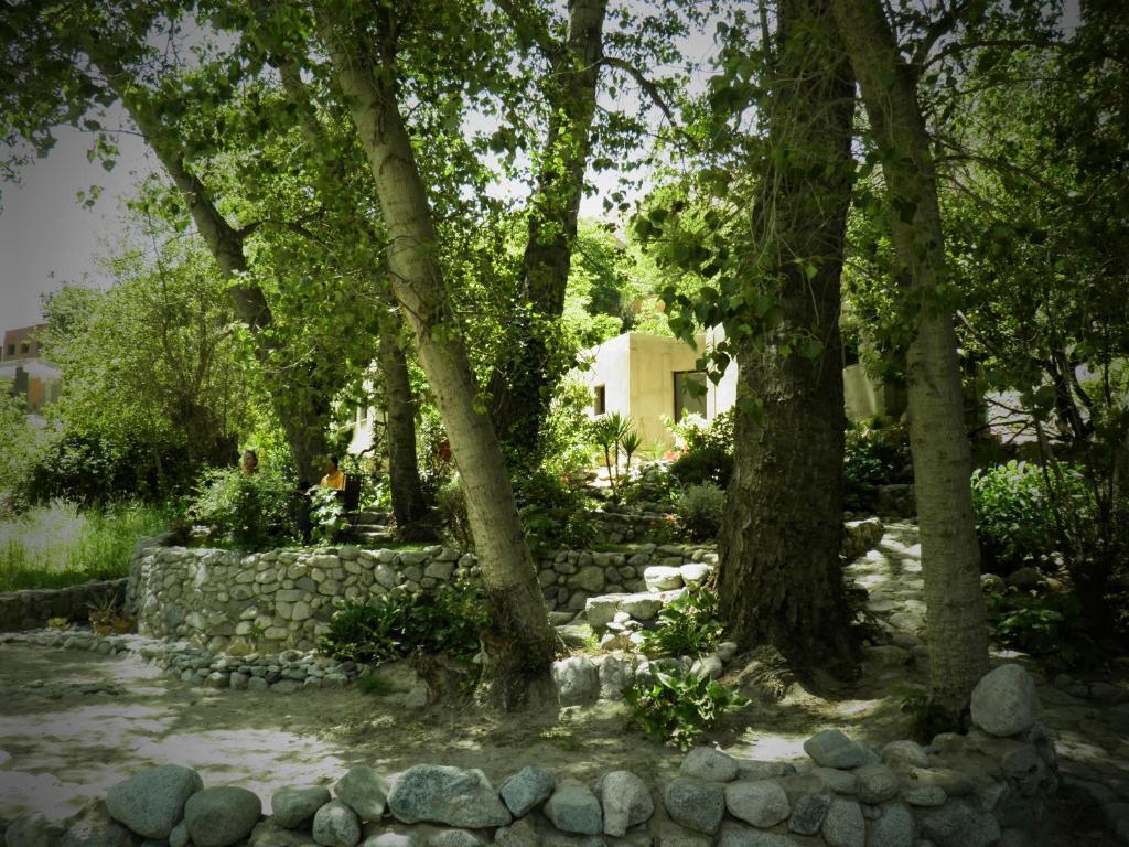 Hotel Au Bord De L'Eau Setti-Fatma Esterno foto